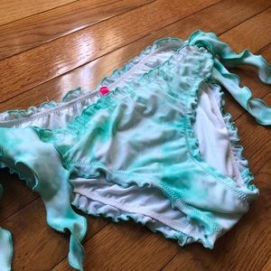 Victoria's Secret Swim - Victoria’s Secret tie dye bikini bottoms Victoria's Secret Swim - Victoria’s Secret tie dye bikini bottoms